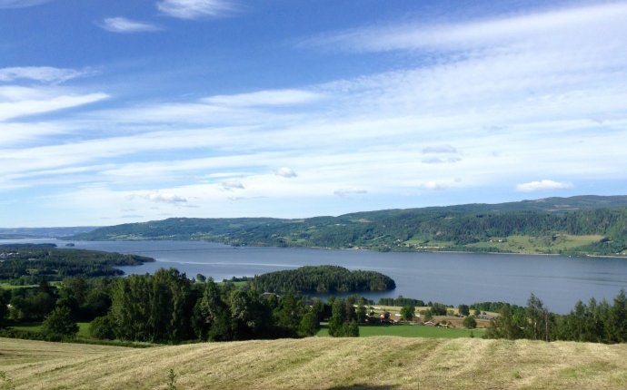 Een laatste blik op het Mjøsa meer